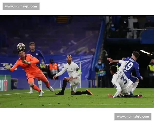 张昱杰护腿板暗藏全家福密码 训练预演助其中超关键破门 张昱杰护腿板暗藏全家福密码 训练预演助其中超关键破门