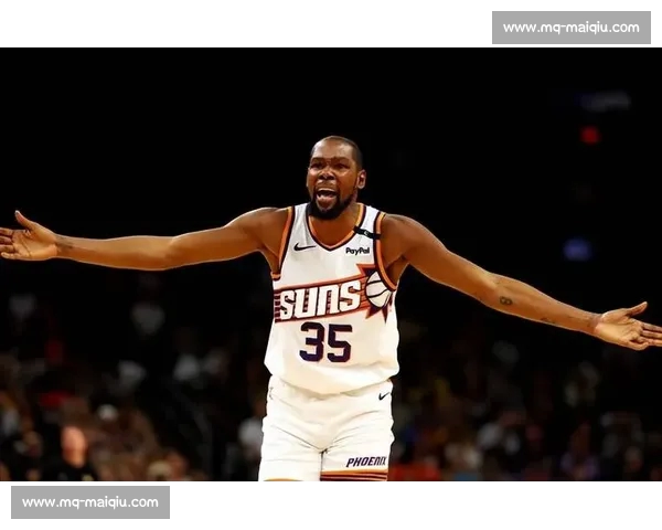 杜兰特与萌娃石头剪子布两连胜,暖心互动萌翻全场 杜兰特与萌娃石头剪子布两连胜,暖心互动萌翻全场